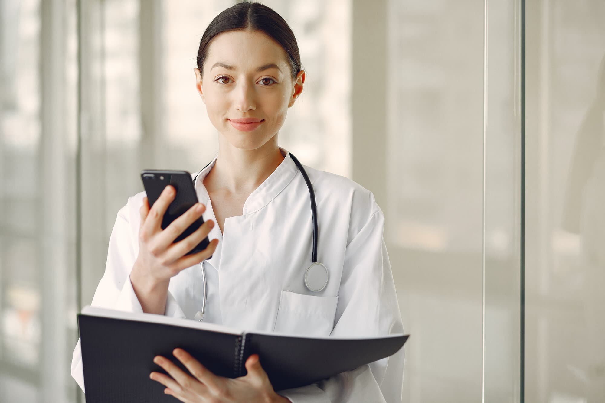 Mejores plataformas de engagement de pacientes WhatsApp